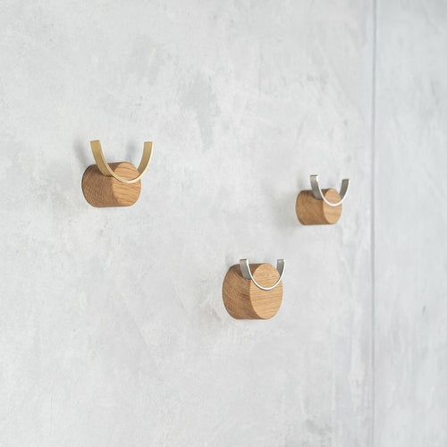 Wandhaken „Hirsch“ aus Eichenholz mit Messing – Multifunktional